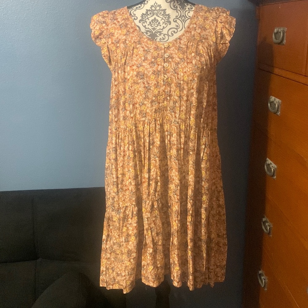 Pretty boutique flowy floral dress😍